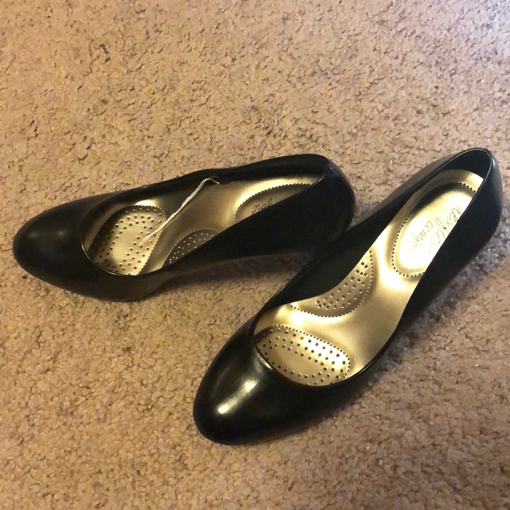 Women’s Classic black pumps (9W)